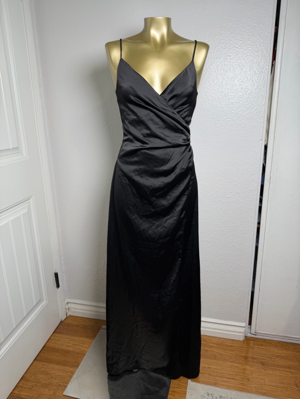Nasty Gal Dress Womens Size 0 Black Maxi Satin V-Neck Wrap with Slit NEW